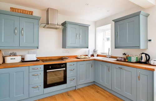 Monmouth House | Beautiful villa for 4 people with WIFI, pets allowed and parking