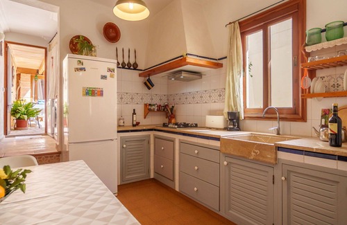 Binissalem House | Beautiful villa for 4 people with WIFI, A/C, TV, patio and parking