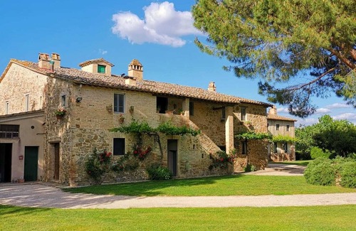 Torgiano Villa | Beautiful Villa In Umbria, swimming pool, Airco