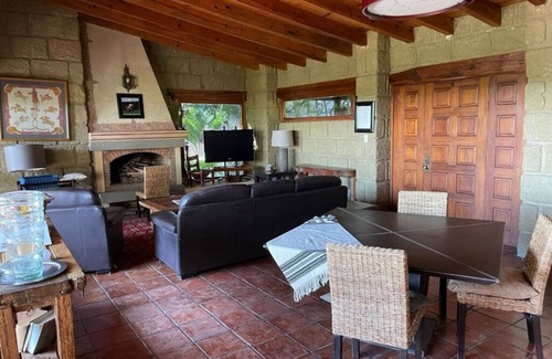 El Pueblito House | Beautiful Villa inside the Balvanera Golf Club!
