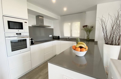 Lloret de Mar Villa | Beautiful Villa.Sta.Cristina WIFI/AC/BBQ in front of the beach Santa Cristina/CalaTreumal