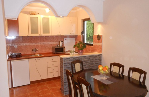 Podi Villa | Beautiful Villa With Big Private Pool and Amazing Sea and Mountain views