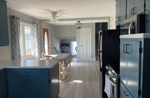 Fairmont House | Beautiful walkout lakefront property - Location, Location, Location!