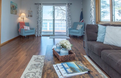 Brainerd Cabin | Beautiful Waterfront Cabin on Round Lake