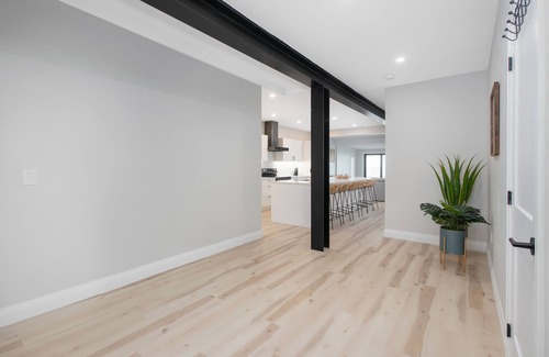 Kingsville Cottage | Beautiful Waterfront Cottage