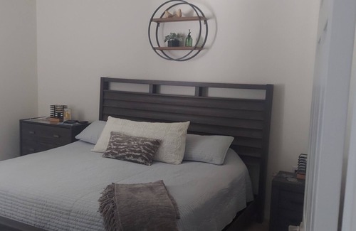 River Pointe House | Beautiful Waterfront Condo