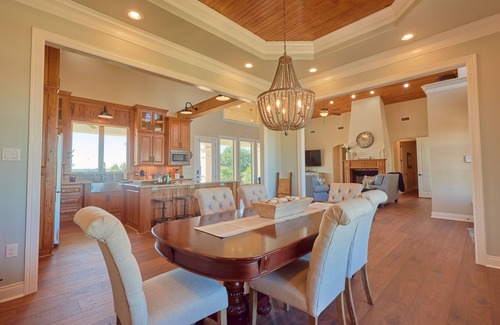 Hackberry House | BEAUTIFUL WATERFRONT HOME WITH BOATHOUSE AND HUGE PORCHES!