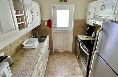 Porters Villa | Beautiful West Coast villa, shared pool, Inc Fairmont Beachclub access for four.