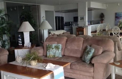 San Clemente Condo | Beautiful White Water Views-Steps to beach,pier,shopping,PierBowlGem!