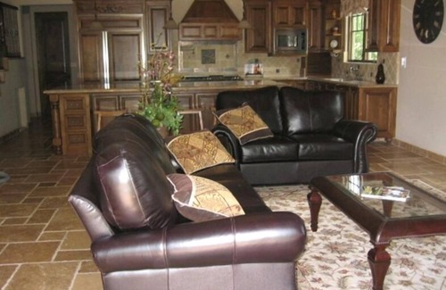 St. Helena House | Beautiful Wine Country Vacation Home - St. Helena Short Term Permit PL-24-021