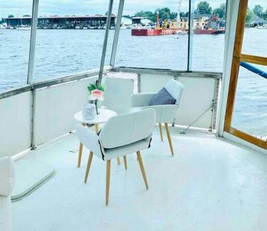 Clayton Boat Rental | Beautiful Yacht in Clayton, NY!