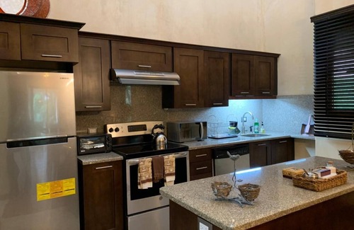 Alotenango Condo | BEAUTIFULL 2 BEDROOM APT LA REUNION