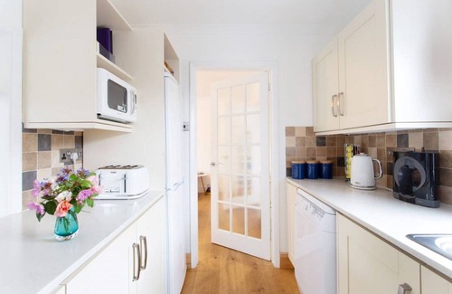 Budleigh Salterton Cottage | Beautifully Appointed - historic village setting. Quiet church side location