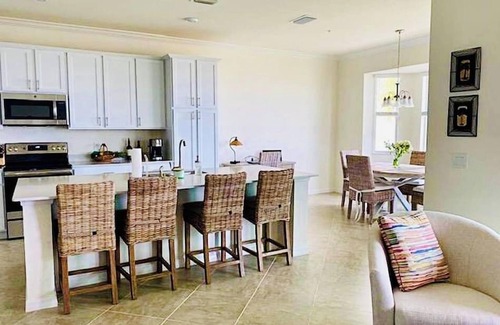 River Pointe Condo | Beautifully furnished 2/2 Tidewater Shores Condo