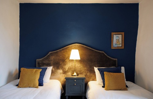 Upton Cheyney Other | Beautifully Modernised Farmhouse w/2 Hot Tubs & Annex, Games Room, Sleeps 26