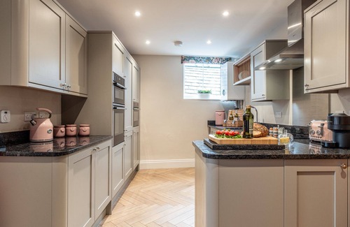 Moreton-in-Marsh Cottage | Beautifully presented dog friendly - Piggy in the Middle