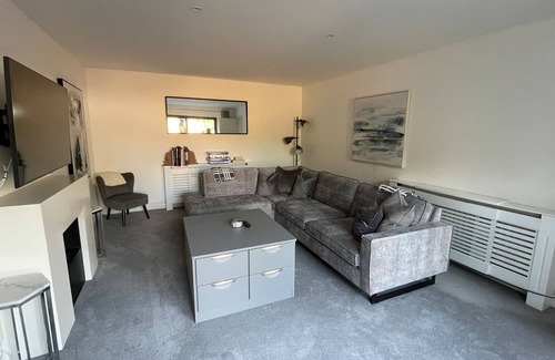 Enstone House | Beautifully presented holiday cottage in the Cotswolds - The Old Garage