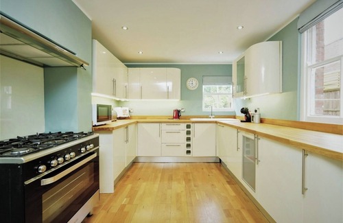 Cowley House | Beautifully presented, spacious and conveniently located Edwardian home