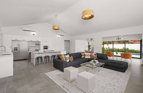 Sabanera Dorado House | Beautifully remodeled and spacious home available for rent