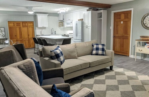 Lawrenceville Condo | Beautifully Renovated Space in Lawrenceville Home, WiFi, Smart TV in All Rooms!