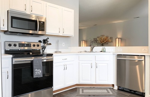 Red Hill Condo | BEAUTIFULLY RENOVATED CONDO IN LEGENDS GOLF RESORT