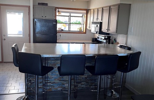 Onamia House | Beautifully Renovated 2 Bedroom Beach Villa on Mille Lacs Lake