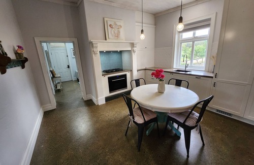 Kuitpo Cottage | Beautifully renovated country cottage located near Mclaren Vale's best wineries