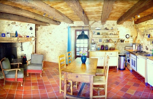 Fleurac House | Beautifully renovated country house in fantastic location and a vast private pool!