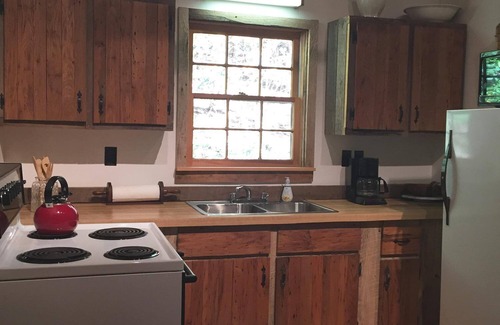 Spruce Pine Cabin | Beautifully-restored 200-year-old Log Cabin off the Blue Ridge Parkway
