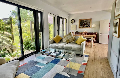 Cerne Abbas House | Beauvoir Court Stables stands within the grounds of Beauvoir Court