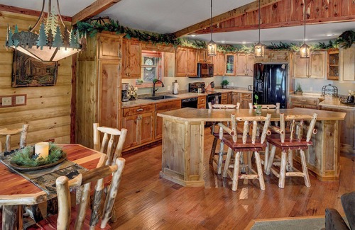 Sylvan Shores Cabin | Beaver Lake Waterfront Homestead House with Hot Tub ON Beaver Lake w/Dock/Slips. Rate is based on 2 people