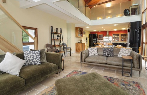 Bretherdale House | BECKSIDE HALL, pet friendly, with open fire in Sedbergh