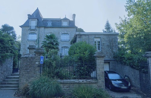 Pleudihen-sur-Rance Apartment | BED AND BREAKFAST IN A TYPICAL HOUSE ON THE BANKS OF THE RANCE RIVER