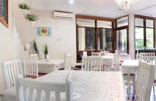 Ragunan Bed & Breakfast | Bed and breakfast ∙ 8 guests
