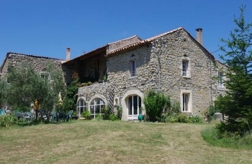 Alba-la-Romaine House | Bed and Breakfast La grange au Negre chambre Méditerranée
