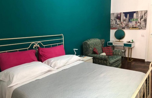 Posillipo Bed & Breakfast | Bed and Breakfast 'Camera Vista Cortile Greco Di Tufo' with Balcony, Wi-Fi and Air Conditioning