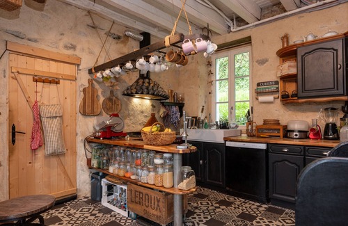 Hennebont Bed & Breakfast | Bed and Breakfast 'Chambre d'hôte' with Private Terrace, River view, Private Garden and Wi-Fi