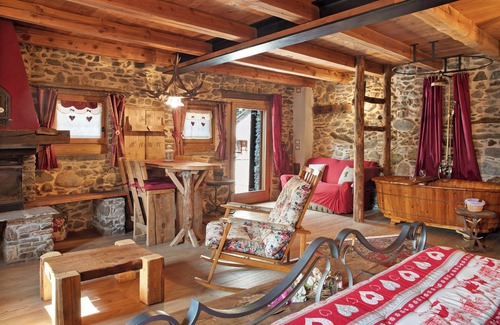 Monno Bed & Breakfast | Bed and Breakfast 'Cuore Selvatico' with Mountain View, Private Terrace and Private Garden