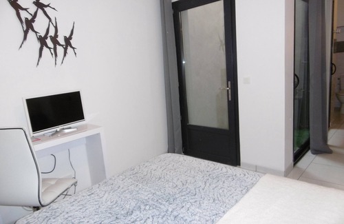 Brujas Bed & Breakfast | Bed and breakfast for 2 people Mas les Dolmens Sud Ardèche