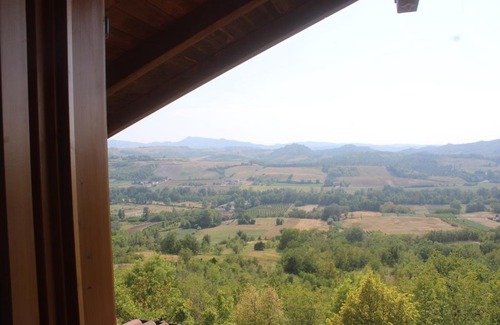 Momperone Bed & Breakfast | Bed and Breakfast La Casa del Sole
