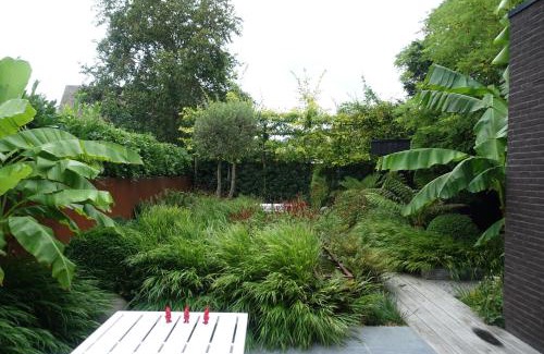 Ramskapelle House | Bed and garden