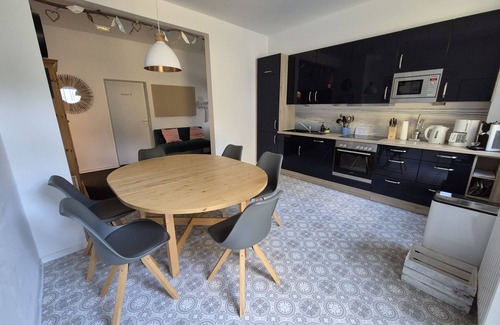 Schleswig Apartment | bed & Kitchen