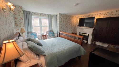 Niagara Falls Bed & Breakfast | Bedham Hall B&B