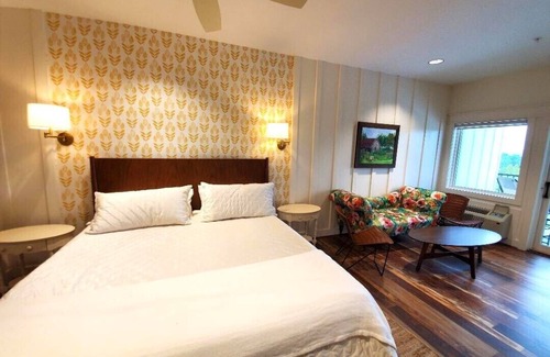 Westfield Cabin | Bedroom 2 - Modern Farmhouse Theme Lodge Room with Beautiful Views