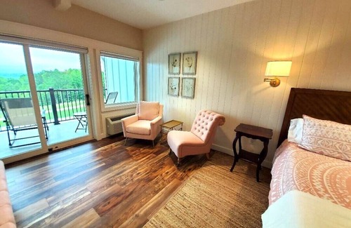 Westfield Cabin | Bedroom 7 - The Big Creek Lodge