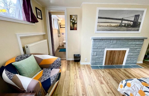 Stouffville House | Bedroom with private bathroom in Toronto
