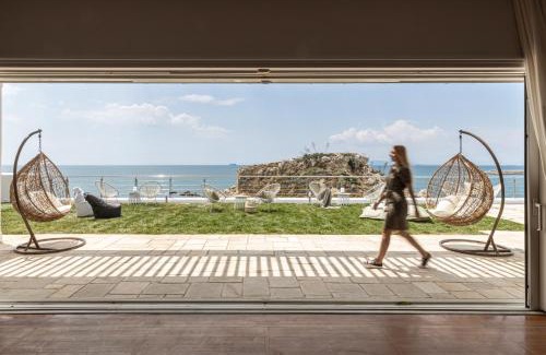 Mikrolimano Hostel | BEDWAVE Seaside Mansion
