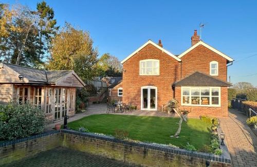 Denstone House | Beech Cottage