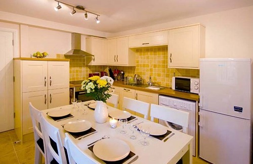 Carlton-in-Cleveland Cottage | BEECHWOOD COTTAGE, family friendly, with open fire in Great Ayton
