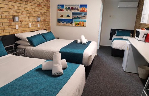 Landsborough Hotel | Beerwah Motor Lodge